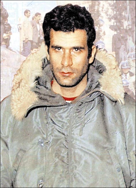 Denizgez.jpg (69928 bytes)